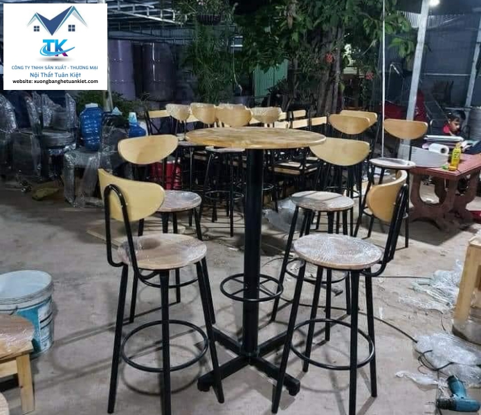 BÀN GHẾ QUÁN BAR 04