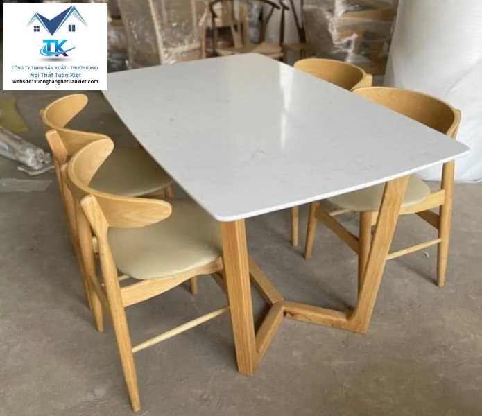 Bộ Bàn Ghế Ăn Gia Đinh 14