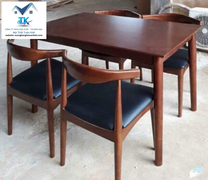 Bộ Bàn Ăn Gia Đình 16